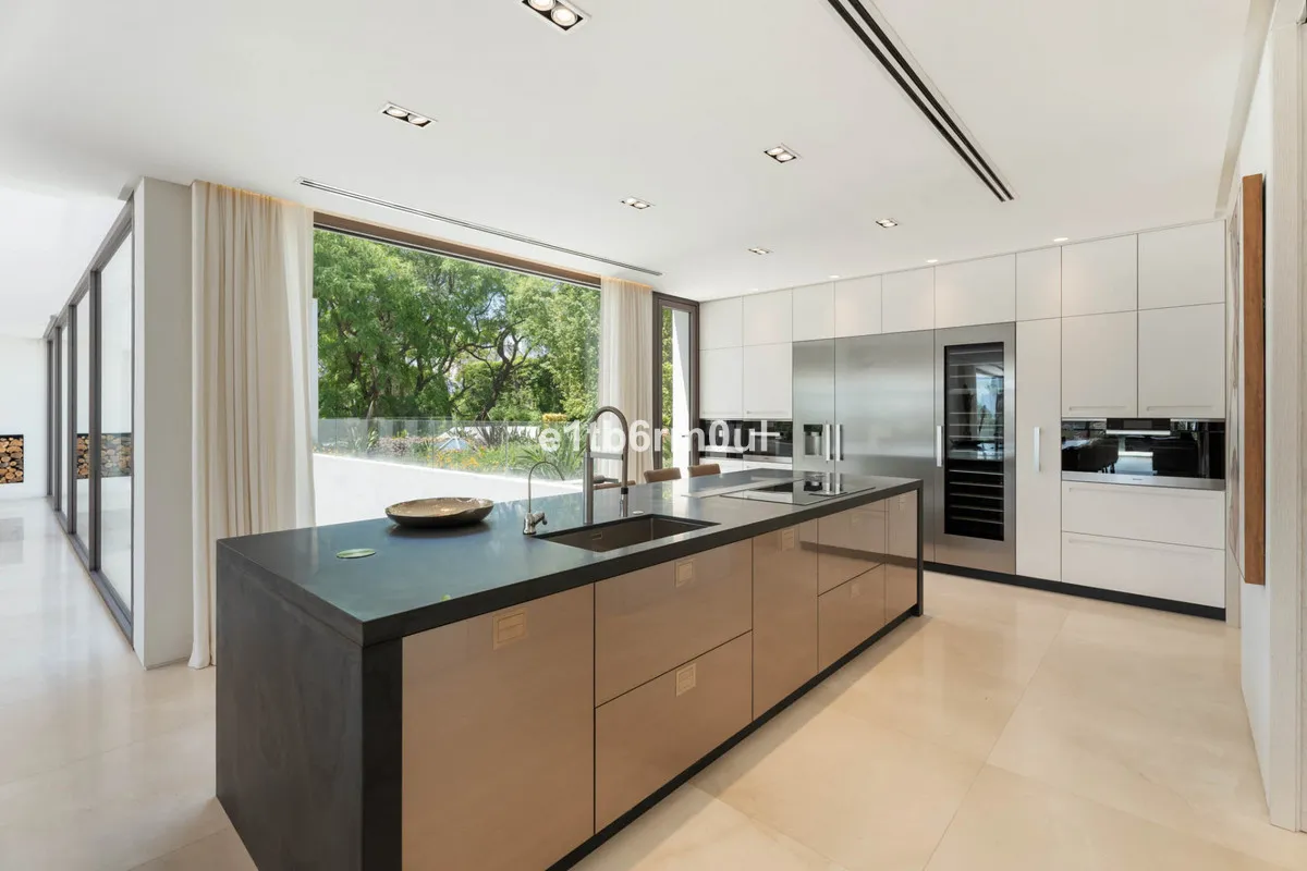 98890b20-cead-4120-ae35-d6270ddcd2ce