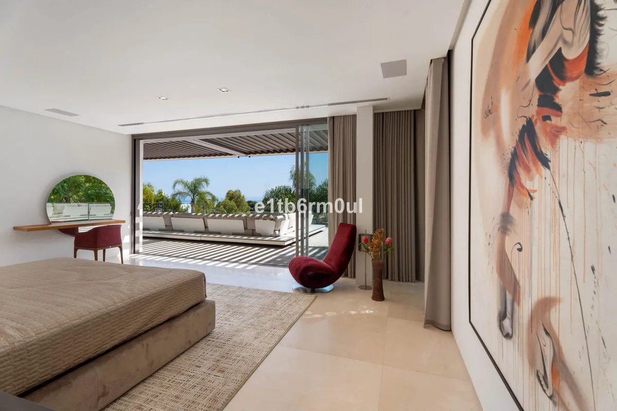 f3ea9478-e00d-4698-a2f5-8f929410aabd