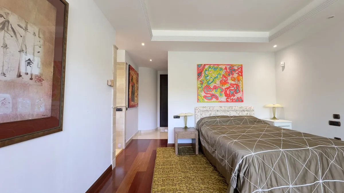 f05c372a-e961-49fe-b71f-ef13cc0db2f1