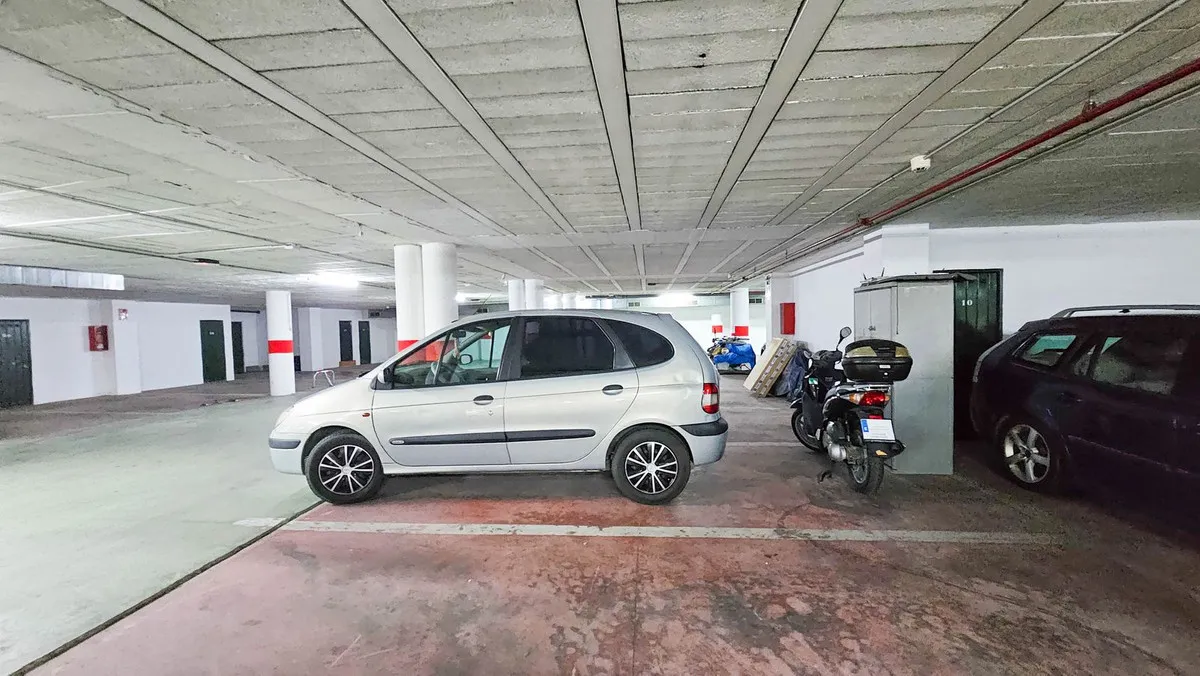 c8630c1a-9dc5-4032-bd0d-5a4f20d4f251