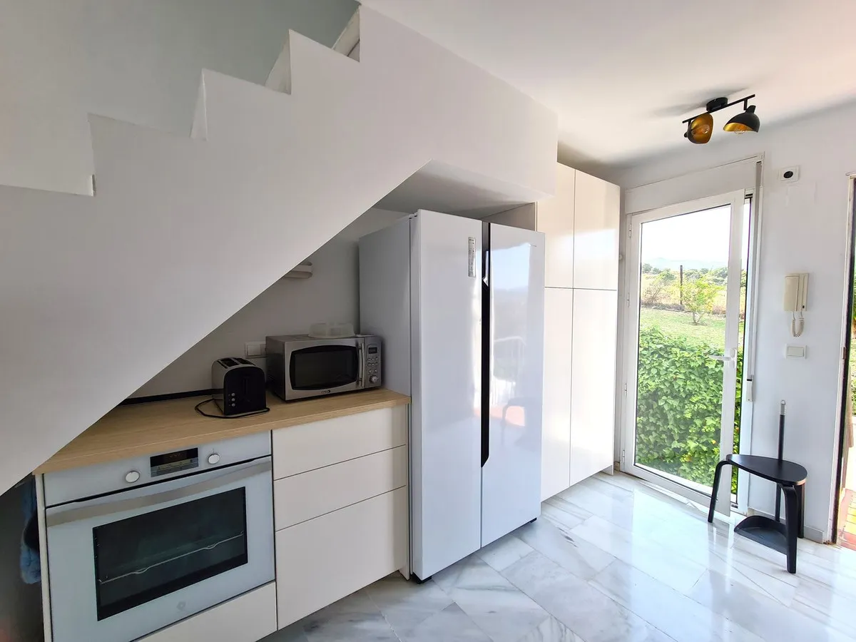 9dcebfb8-fc80-4a8e-9c75-3b09c907beb3