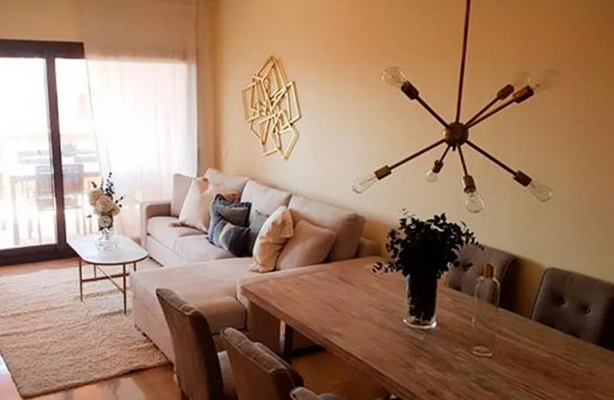 555e0c3b-6e2d-48ba-956d-d7cd3af33f98