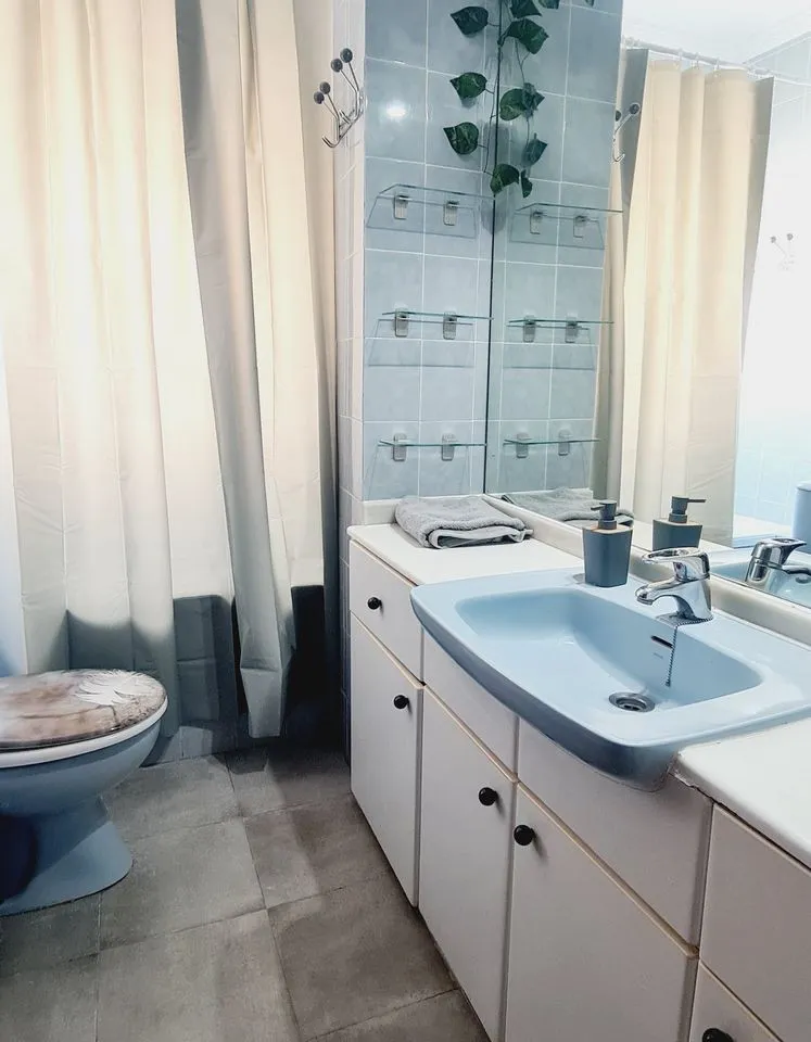 dbfdd8c1-66ff-4522-a803-b25bddeec03e