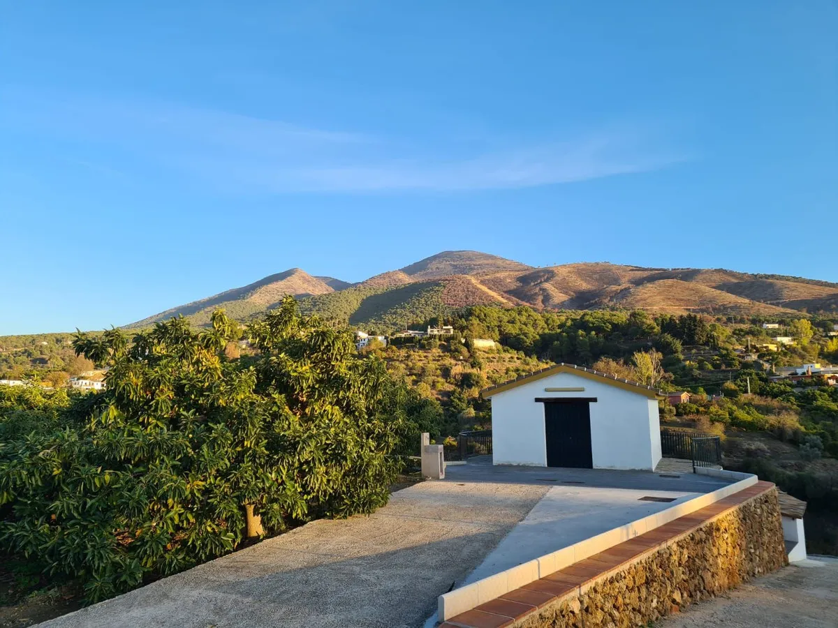 5ffa54c4-0d14-40fe-a056-e8227358e2b3