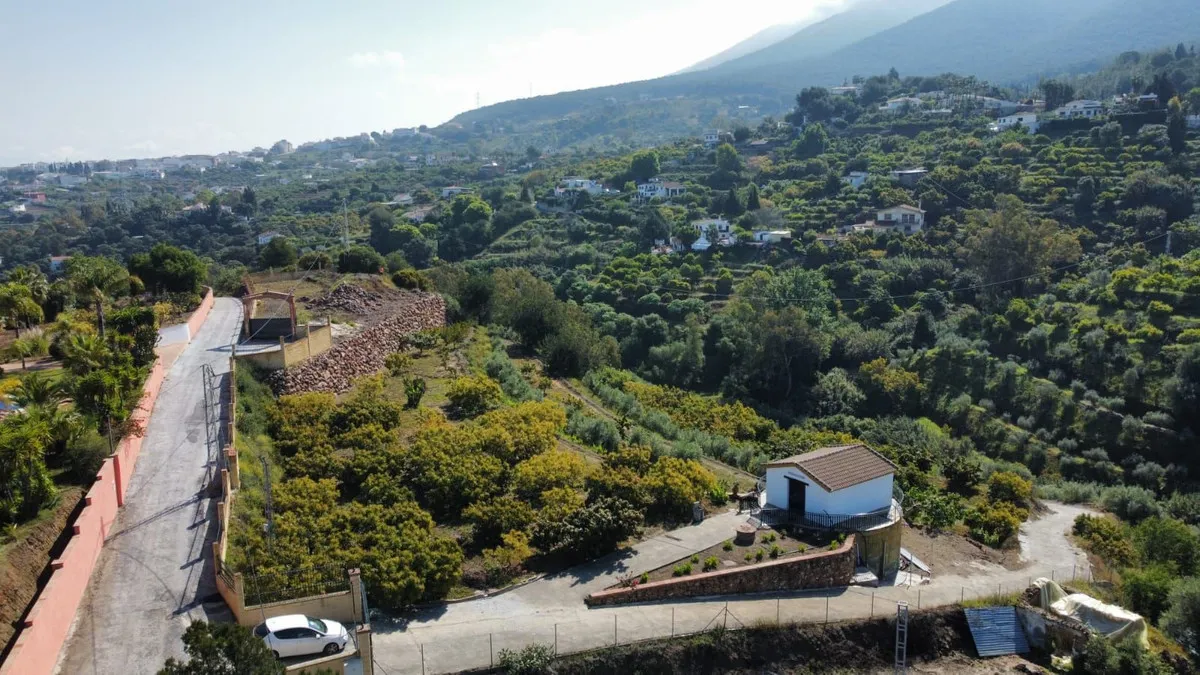 cf8741c8-c1f3-4fba-8548-79836836601d