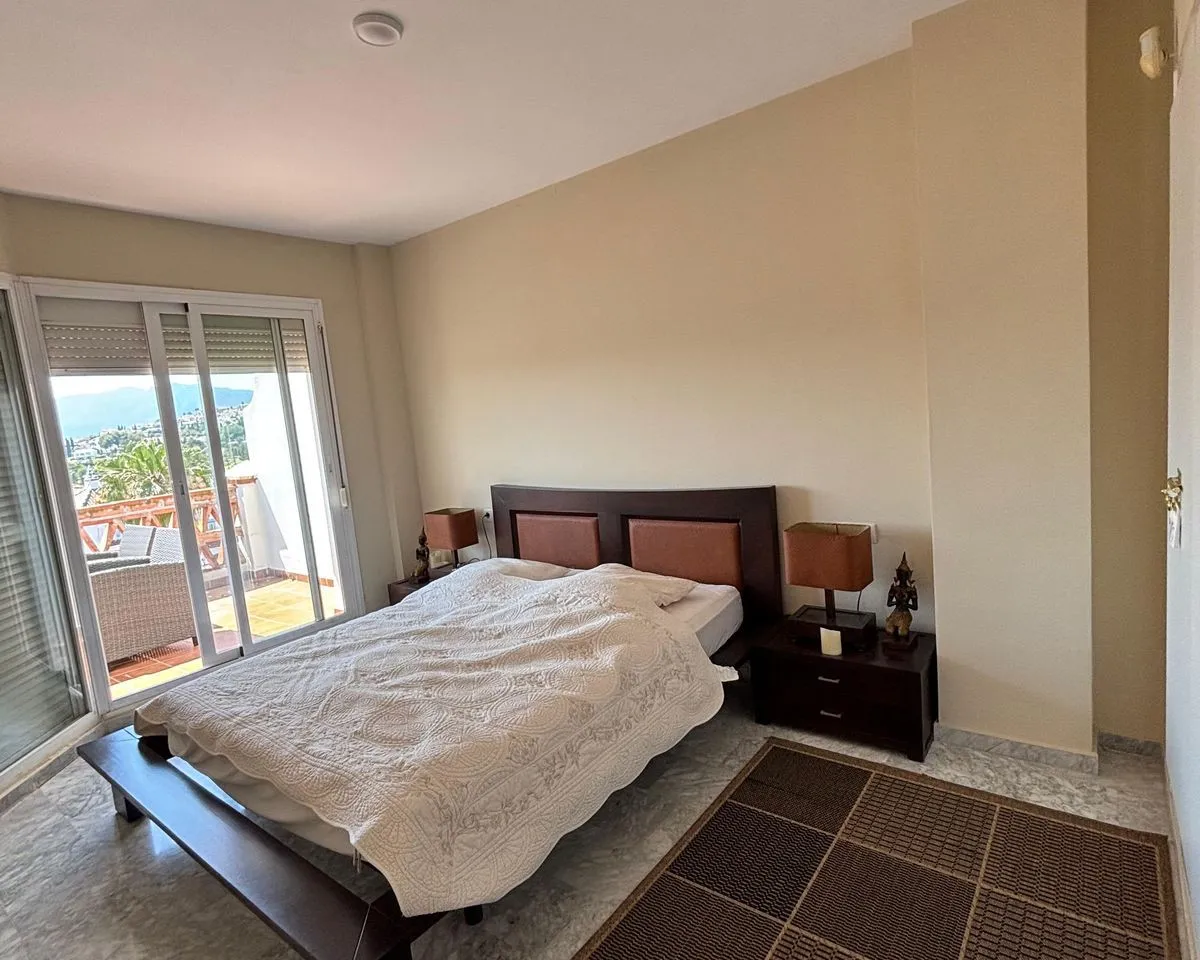 aaf769e9-df6d-4b91-99cd-9971d151a99b