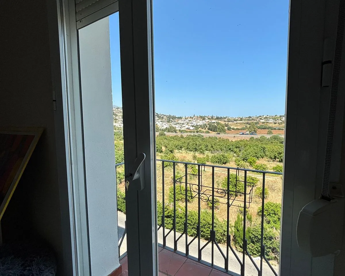 cb3ce0bf-9dce-46c9-9c44-b4c02bfa67d0