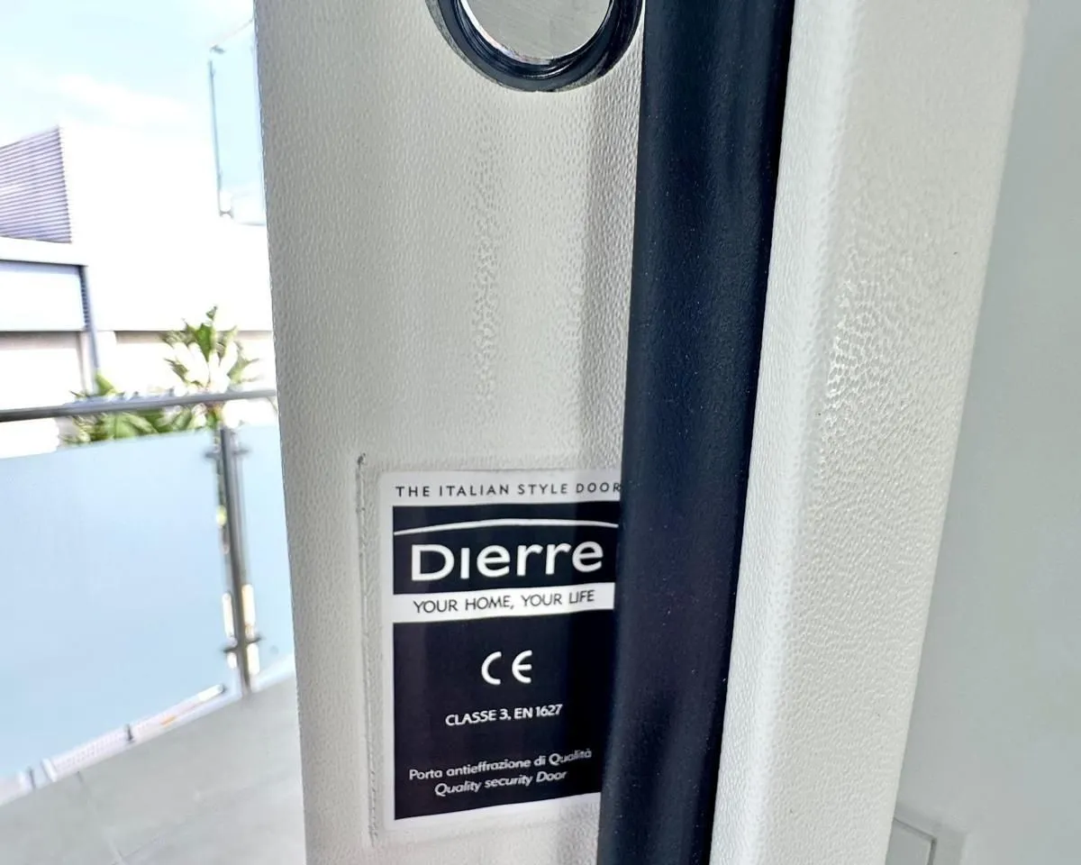 c2b14e09-2a44-43ed-9d6b-7fe2babdef7b