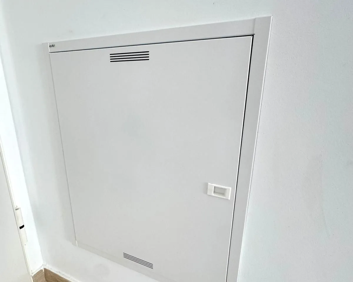 c31d2b8d-04b8-4b6e-bca6-09000edb1e42