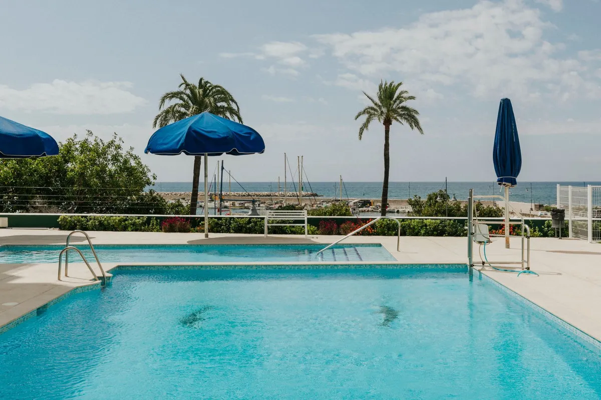 44121898-f1ab-4a0a-a2f4-bc6a907744dc