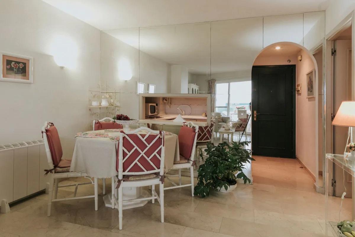 c7c940d4-b80f-4237-bfa4-e7f96858c52a