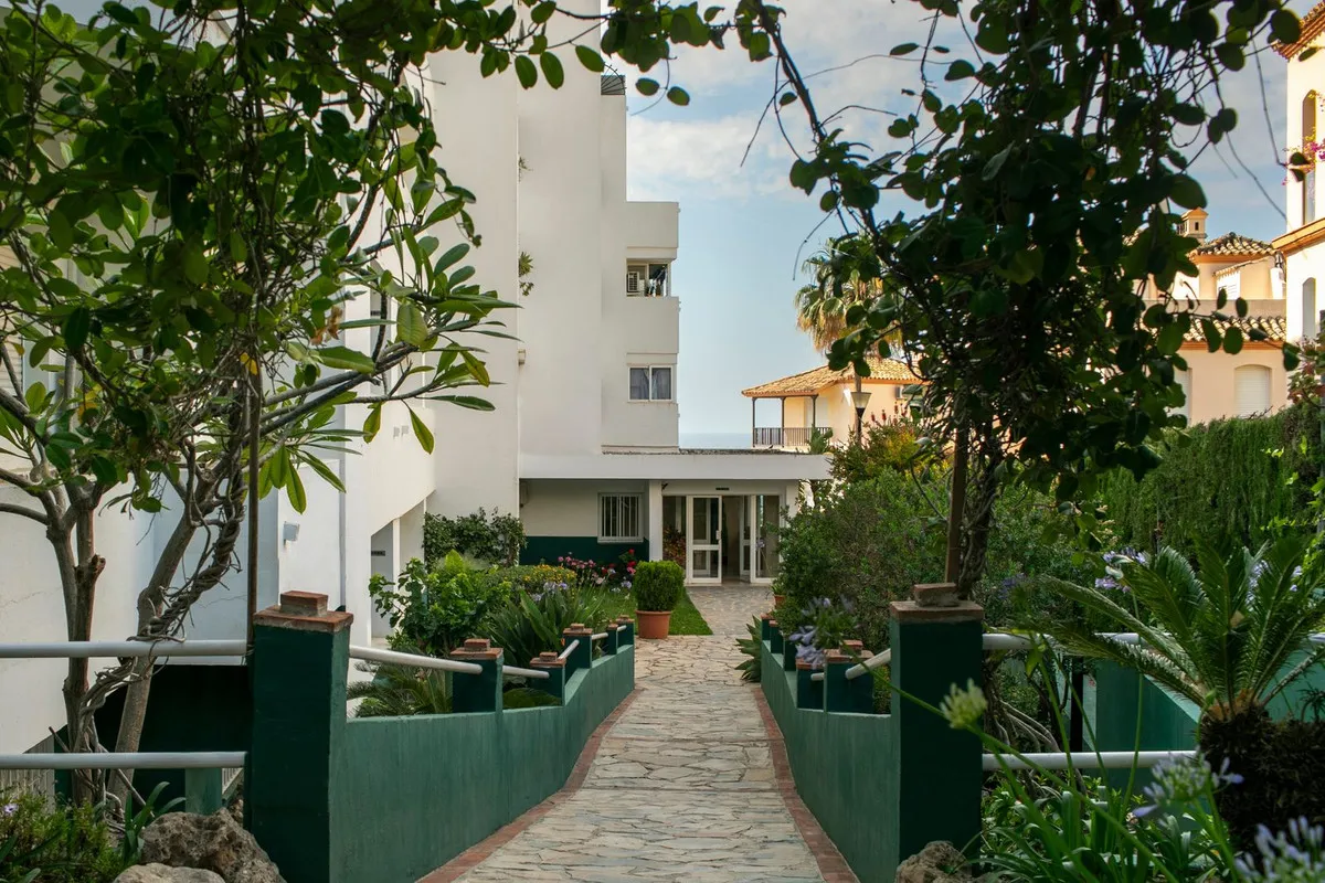 cb377bab-dce1-4906-b789-b369d011a358