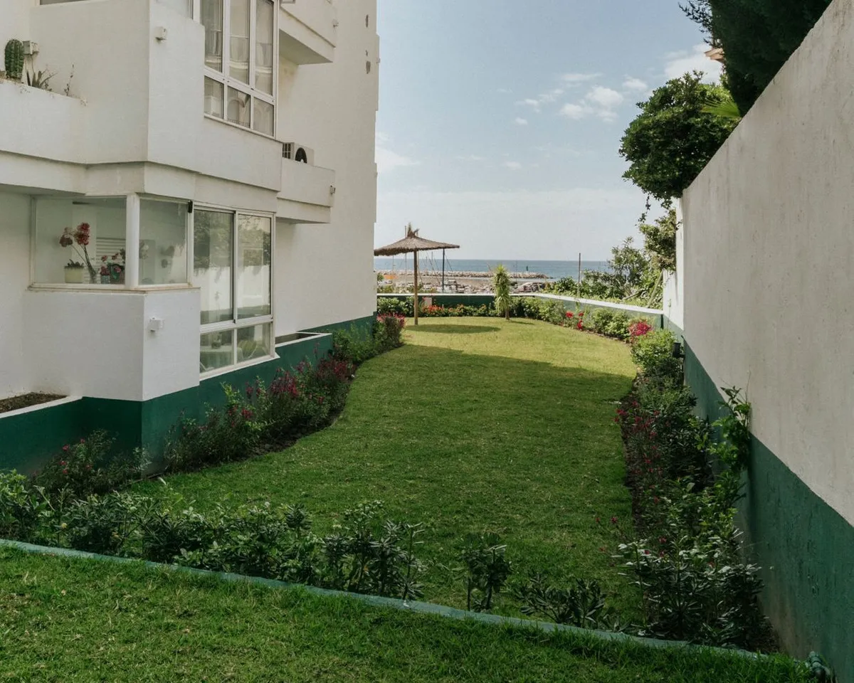 d3404806-3b7e-4595-9714-d3c2c4f36363