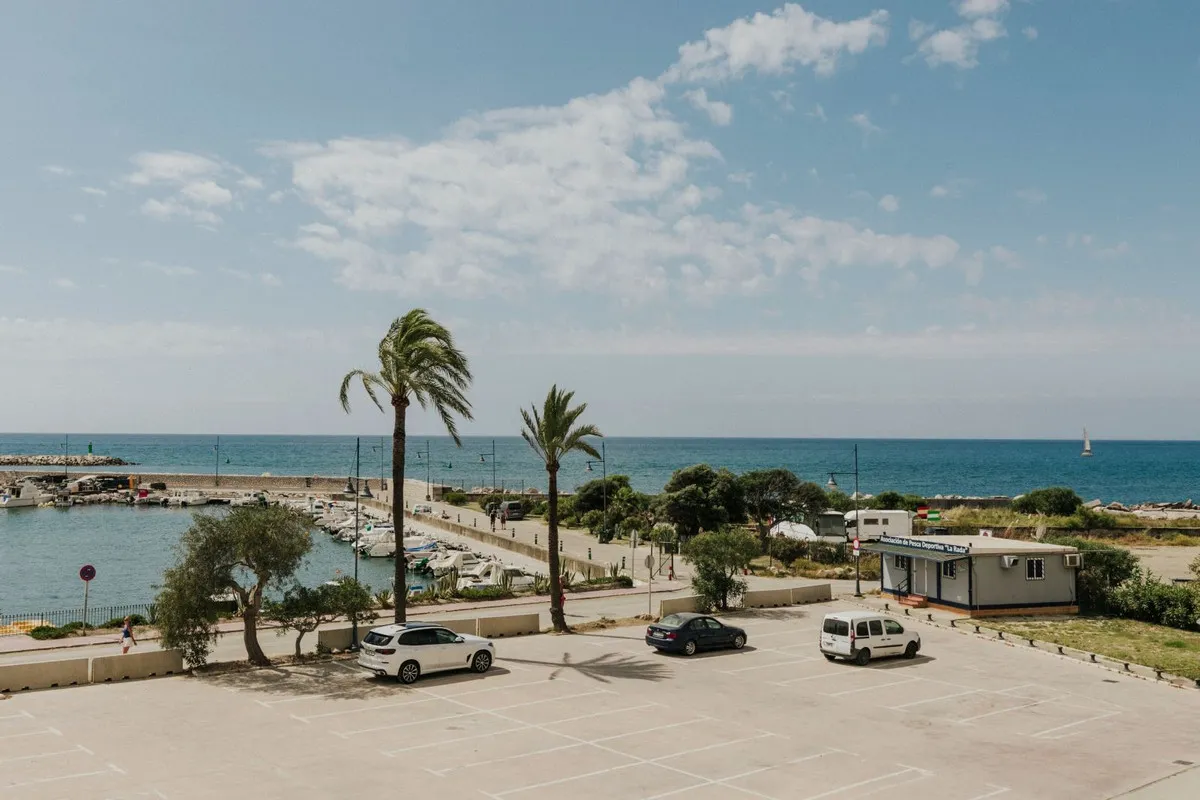 e781093a-2e87-4b98-8ac3-935c4655de13