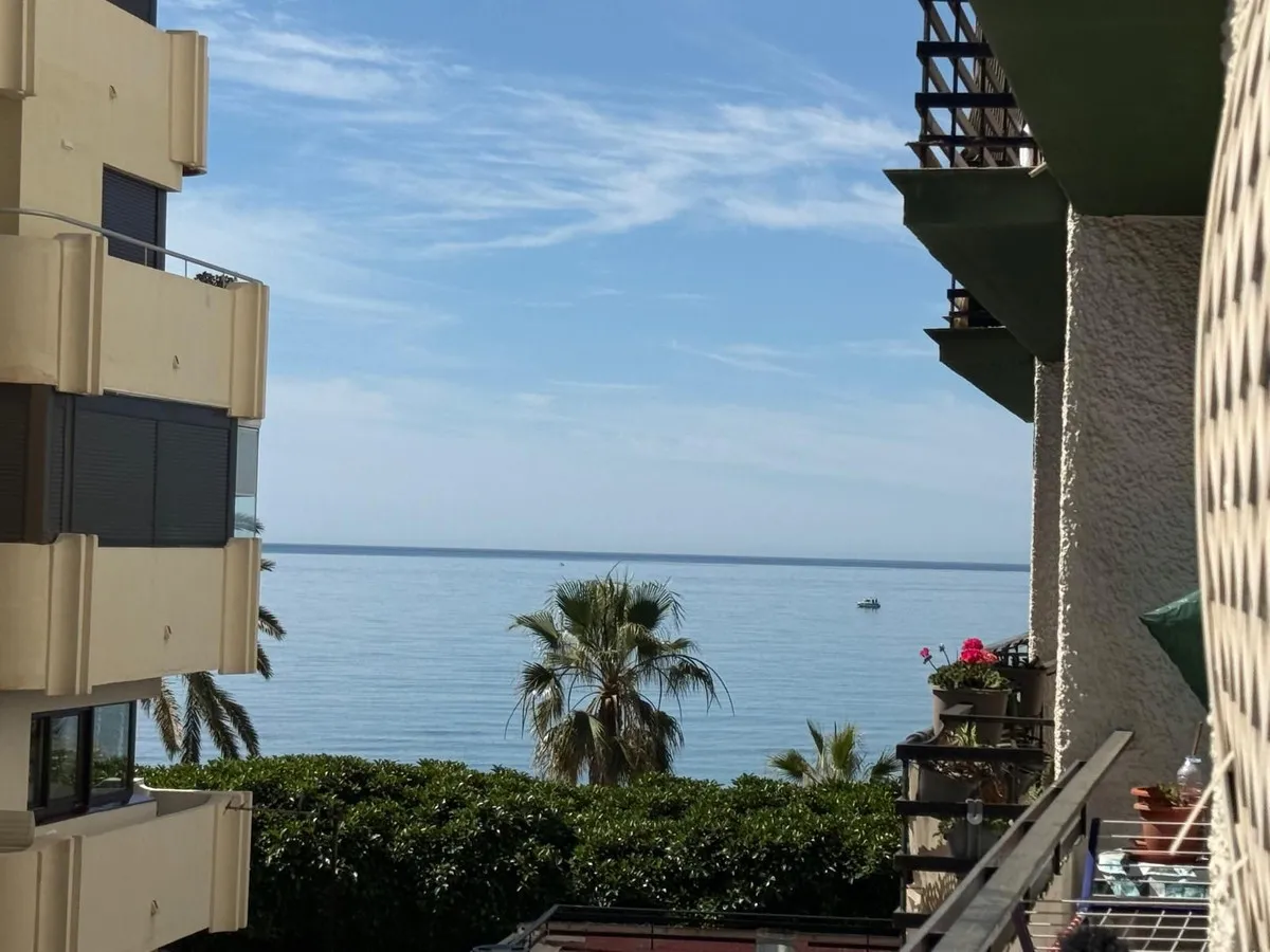 4daa6827-a646-40b9-a86f-360129c39989