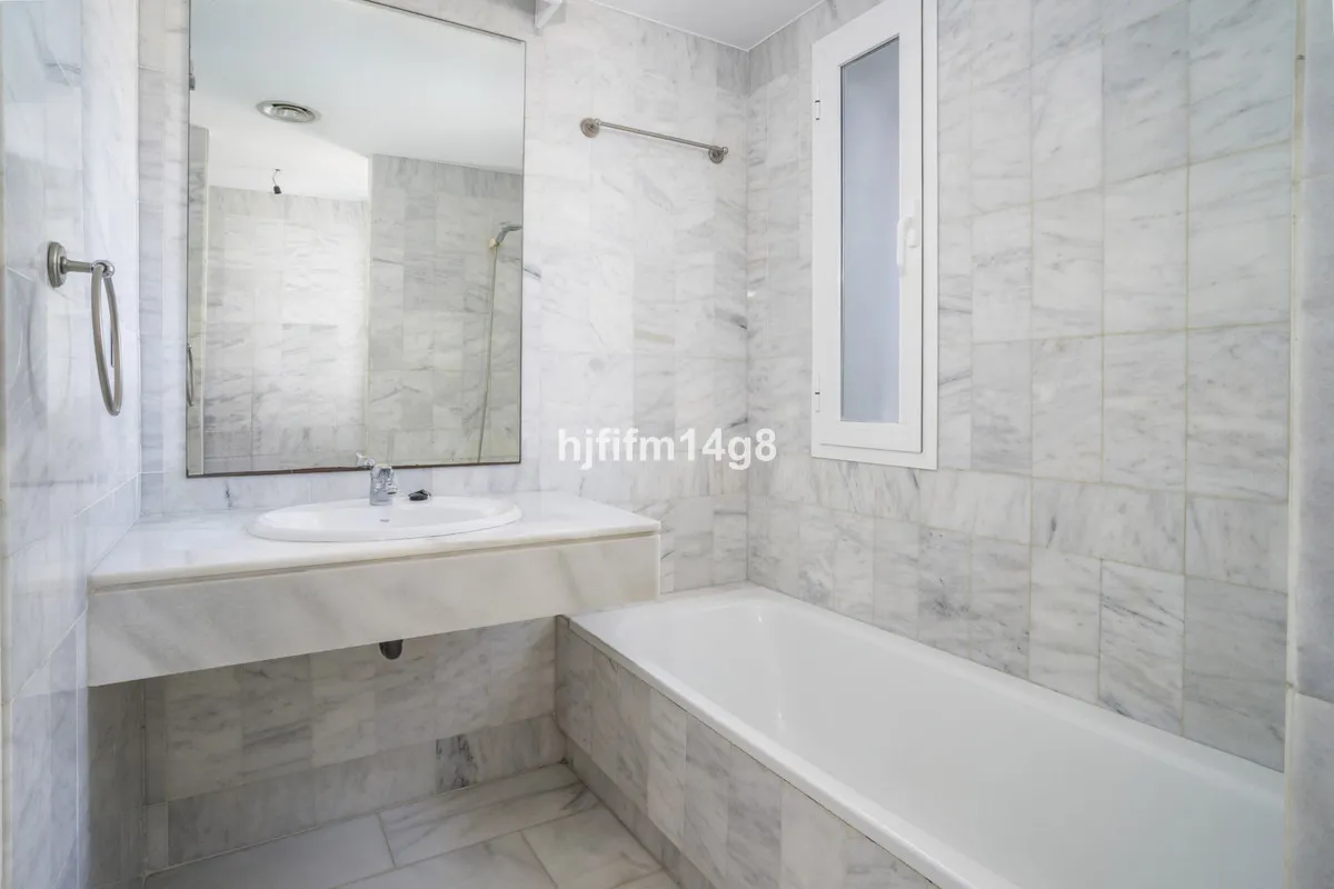 02a579b6-97ac-45d1-9447-86f36705b053