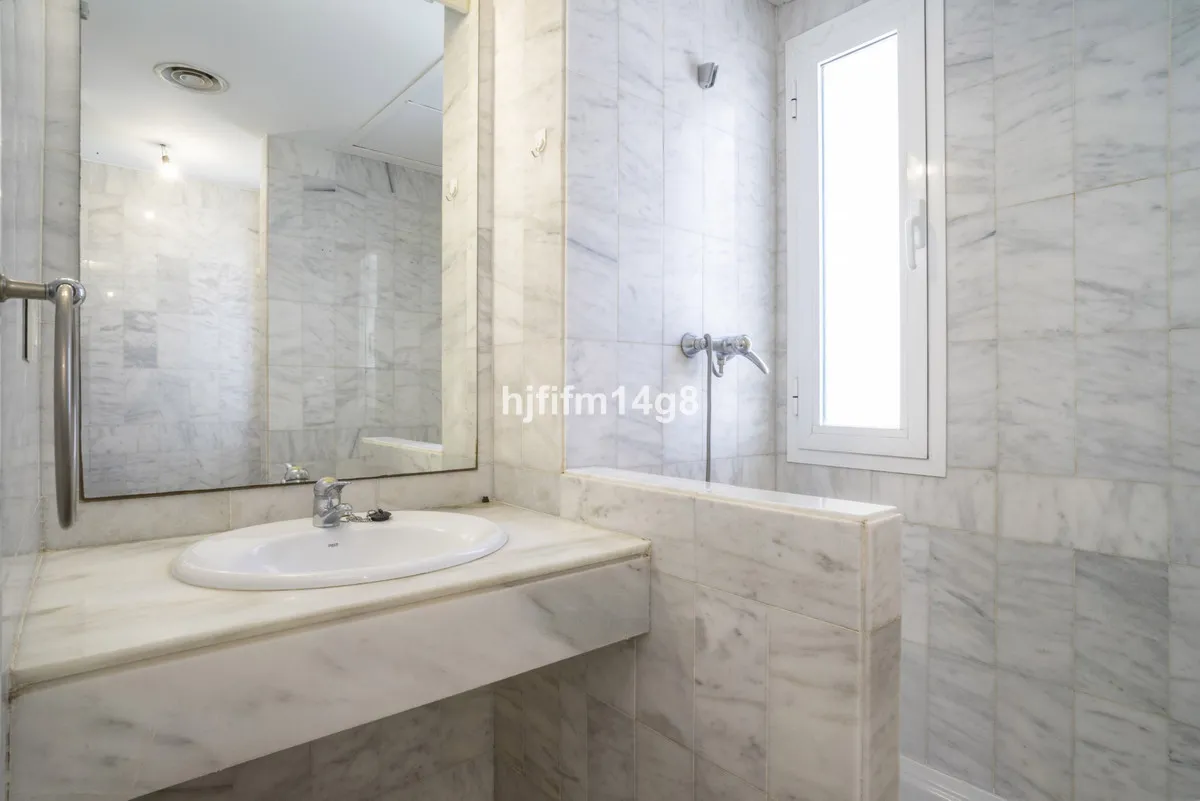 718eb5b4-fcc9-4e54-9f18-2b02e4f9bd12