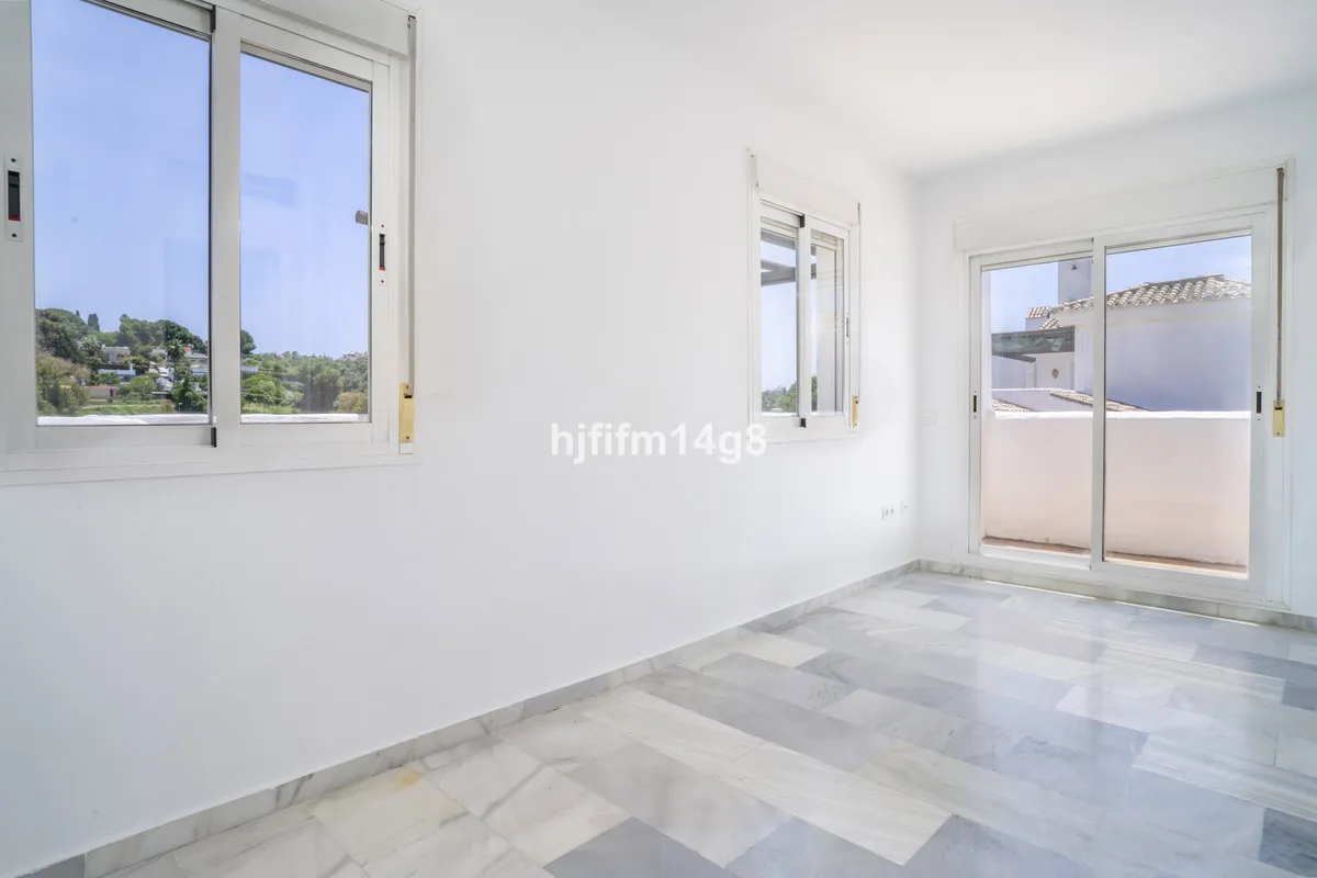 f7a9da68-4cec-4496-a359-a96216284005