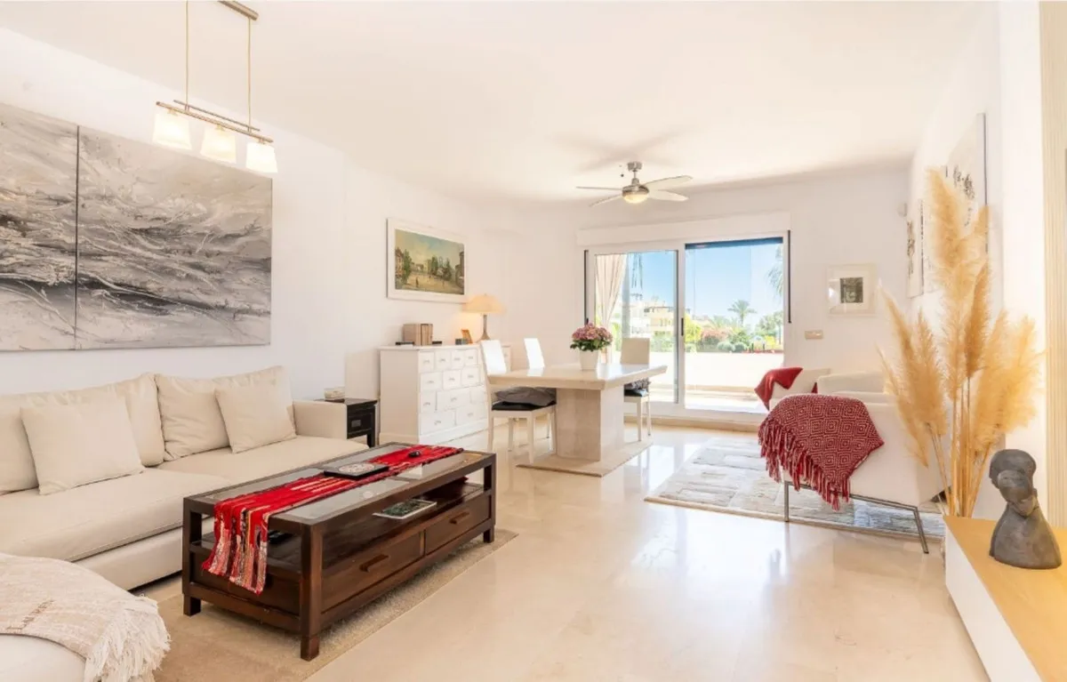 09a0f5ab-9f98-485c-84f9-cefec2b59d2c