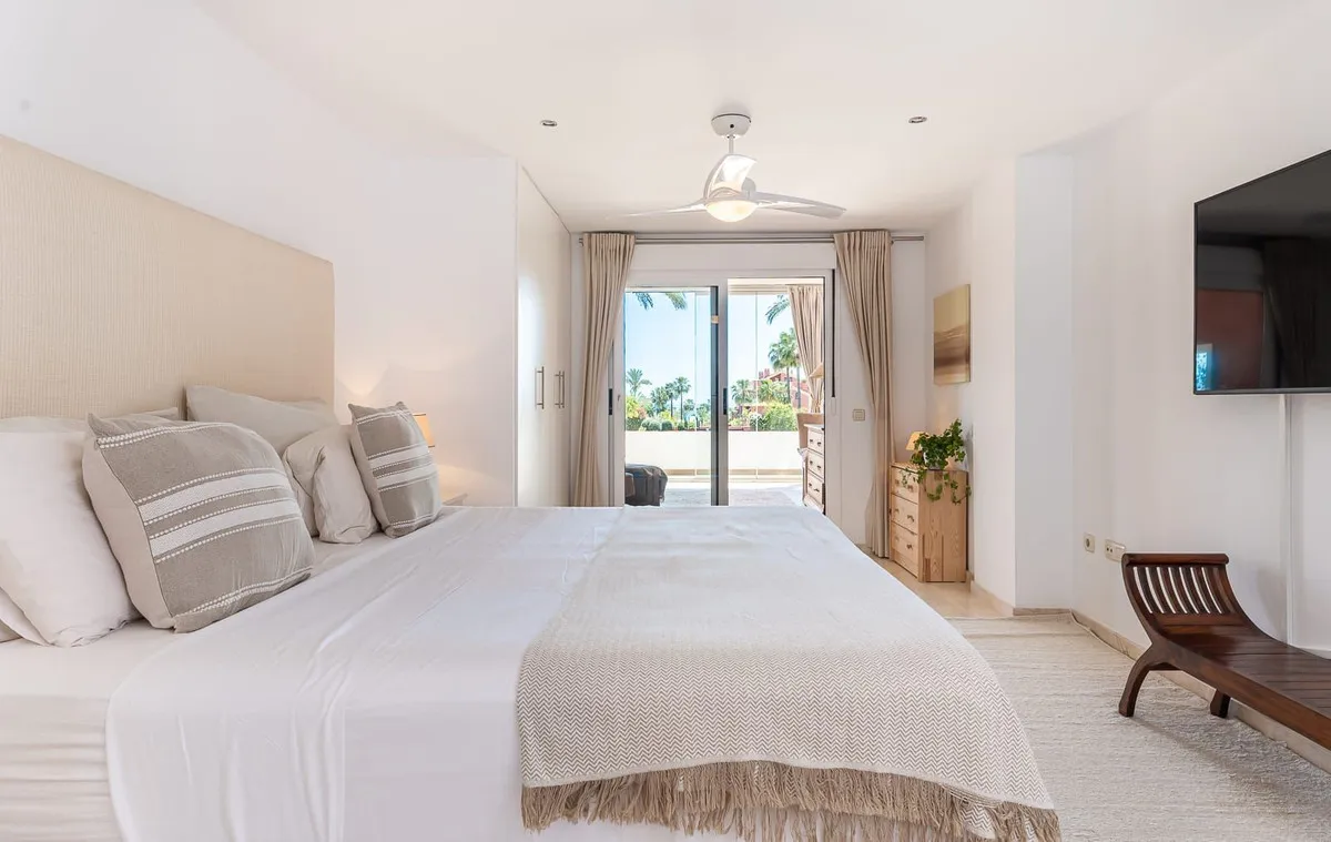 9cd8aeaa-40f4-48e2-b6ed-047b37bc6192