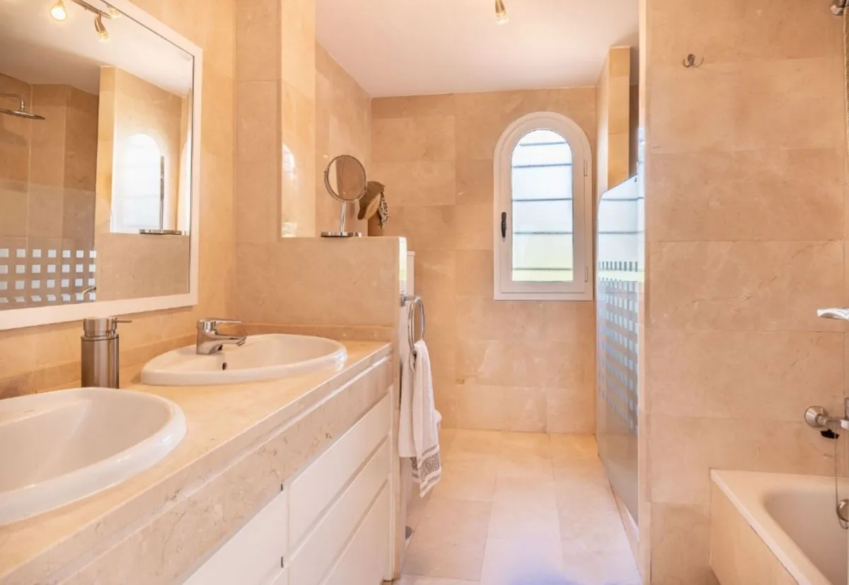 d369e368-4cea-4215-b582-fdece4356dde