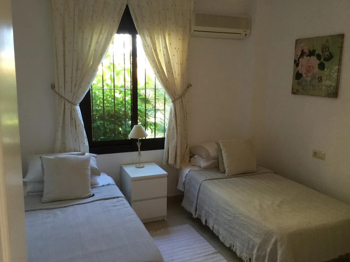 40ab25ec-6b29-4792-ba33-66c6ba668127