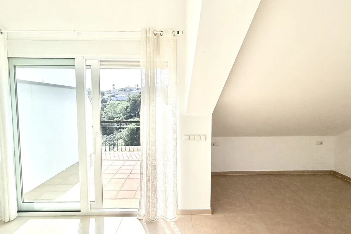 221f266b-a61b-4768-b6b4-2473faea8369