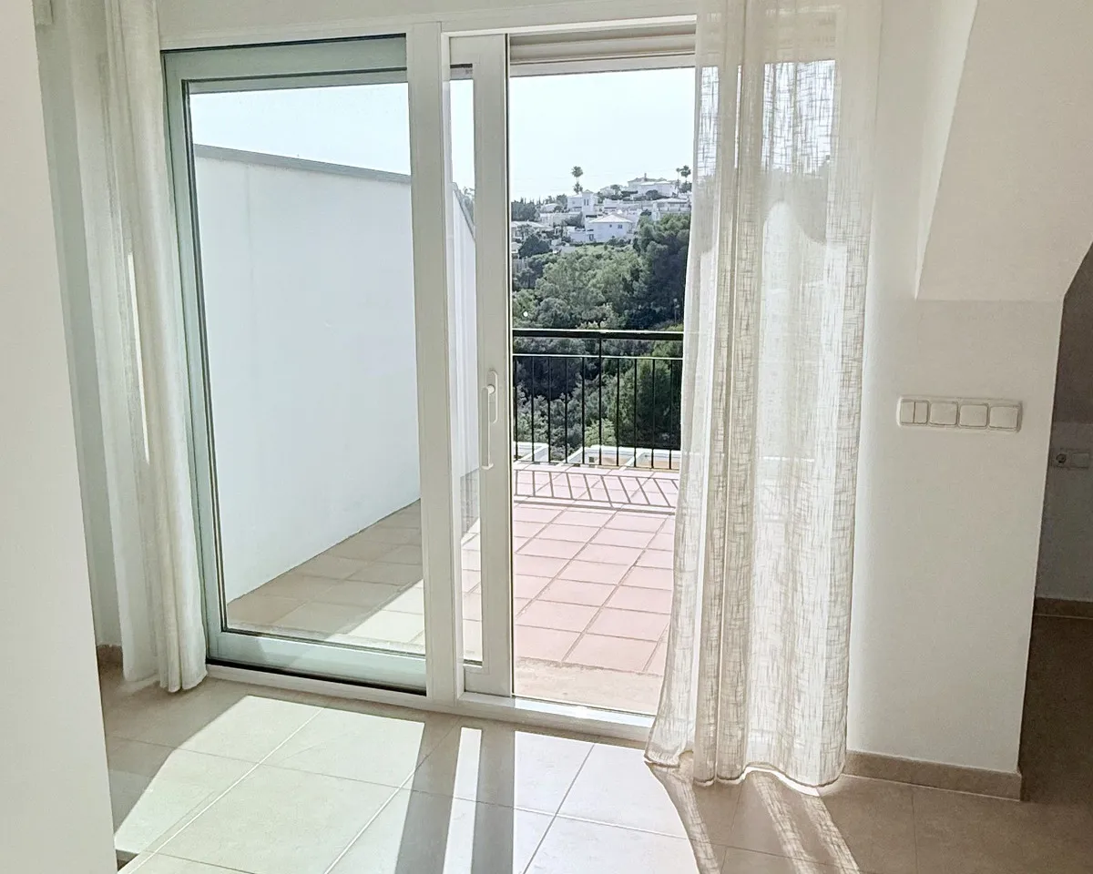 ddf892c7-f3be-49d8-84b4-0007f37d4040