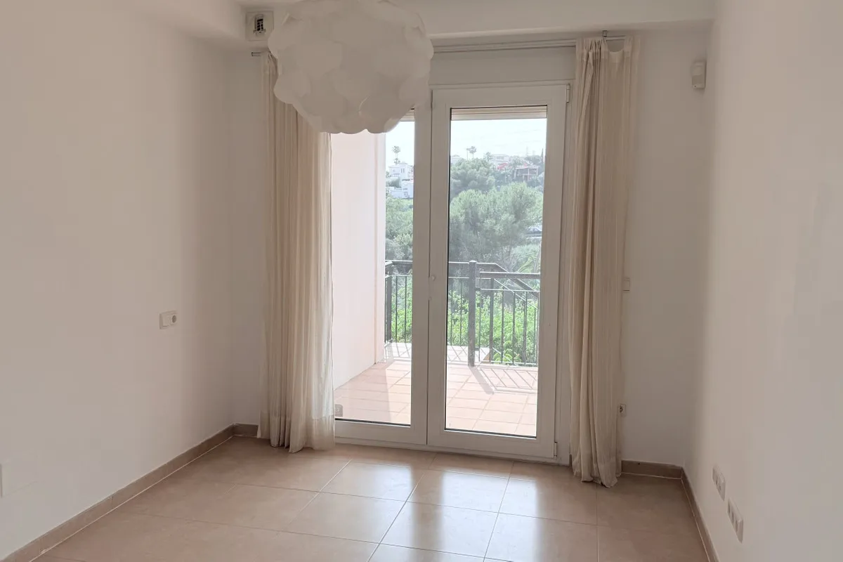 f324db85-d59f-40ea-96d6-839e0e99d5f2