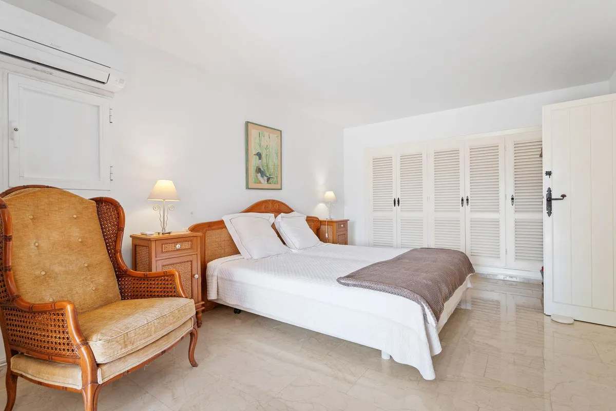 d4d38a99-4a01-41d5-96b5-f317e5a513ce