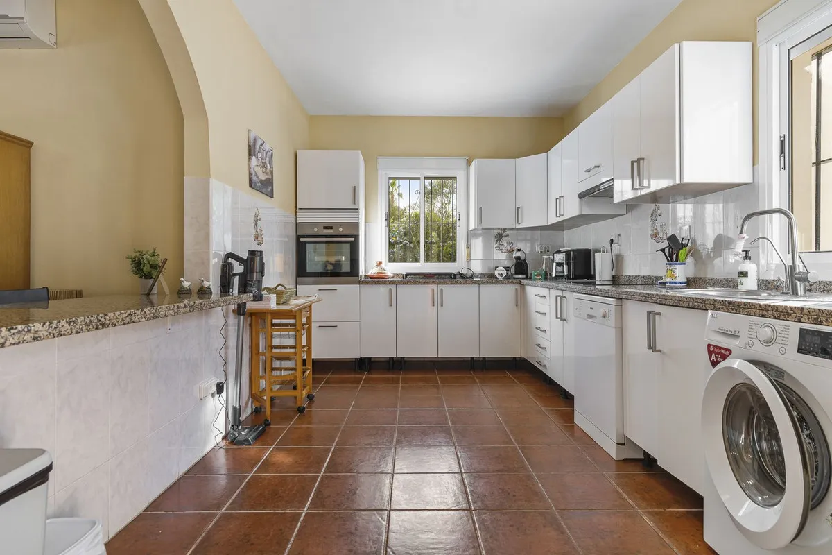 22d05da8-b45a-46e4-af78-c74f53e57cf8