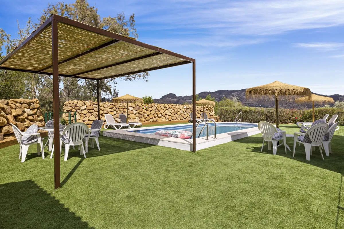 5b37511c-36b6-4529-b4f2-ed7202e8588d