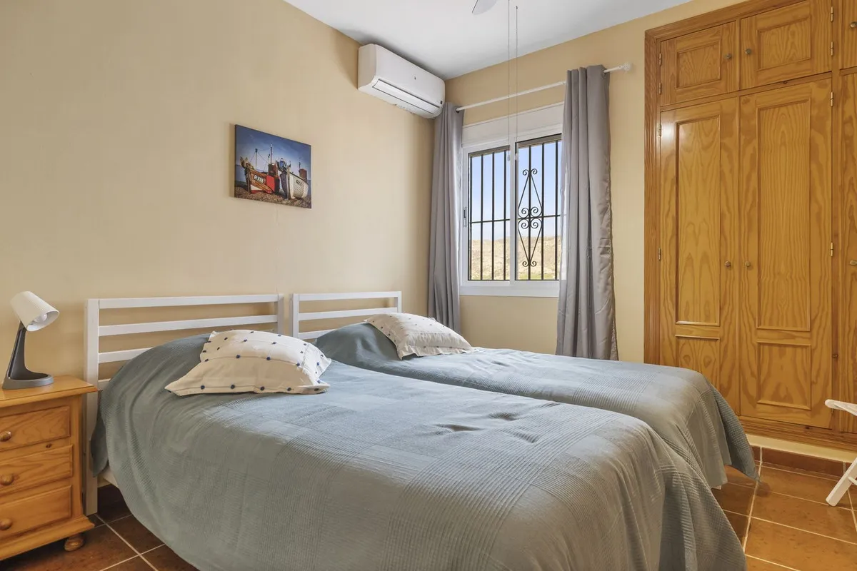 cb200dbf-bec1-46a1-8706-55b98a071af1