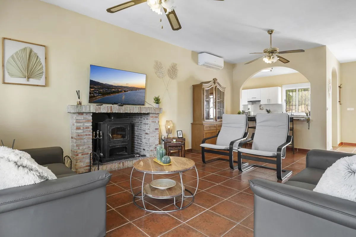 d567cc4c-7a04-44b3-853d-60eb02b332f7