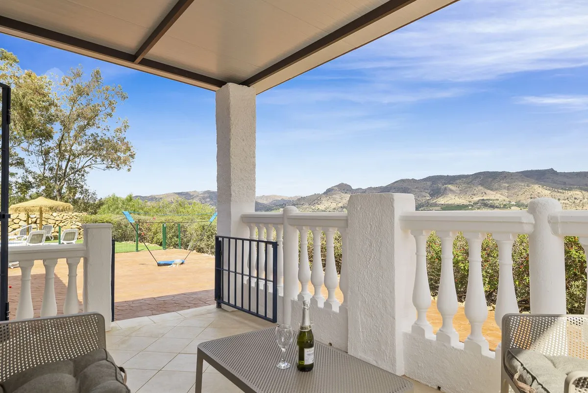 dfff86e1-2428-40c8-9c5a-0eb3cf72fa54