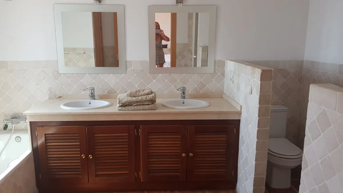 5bb44e3c-64ba-4397-856a-89ddd6cd7b64