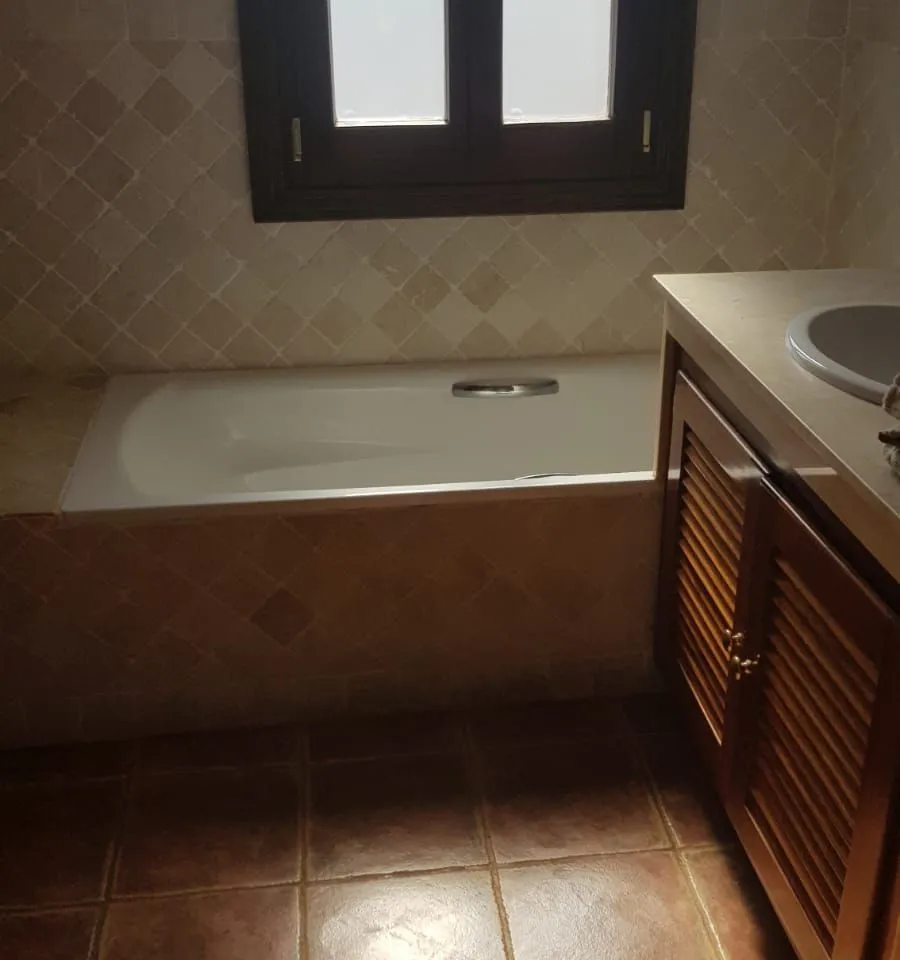 c7e67aef-dfec-4899-bb94-c64d746f183f