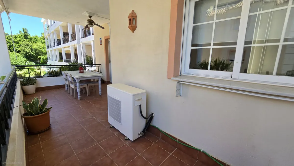 afc0b363-bd75-454d-bdfb-6a3fa4f6d713