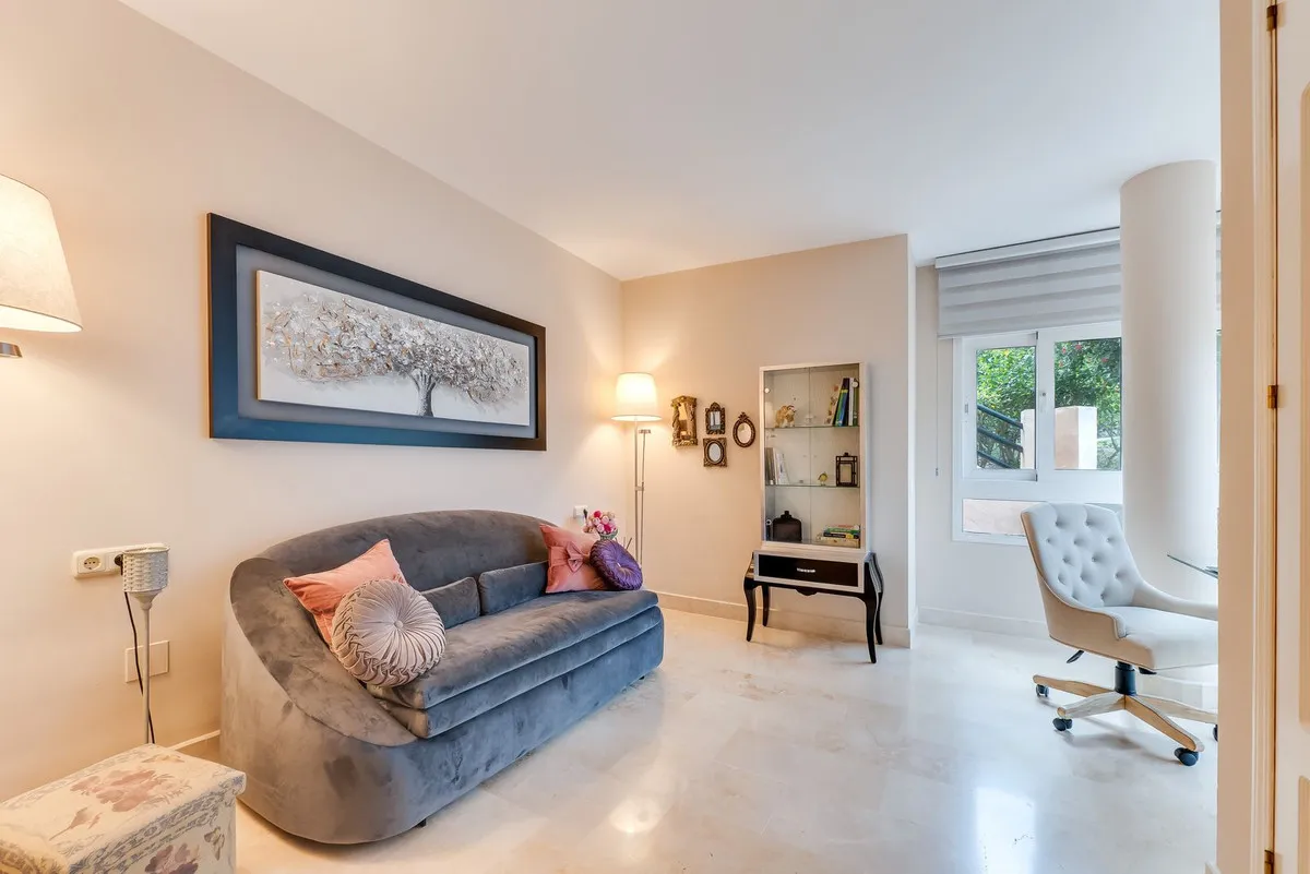 3b28e768-f39d-4d01-ab00-d20dd313a66a