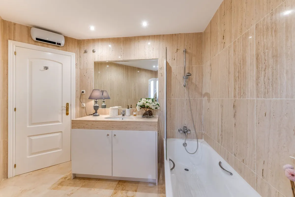 64524a86-f5e0-41ac-a6d6-7e8589cbbd55