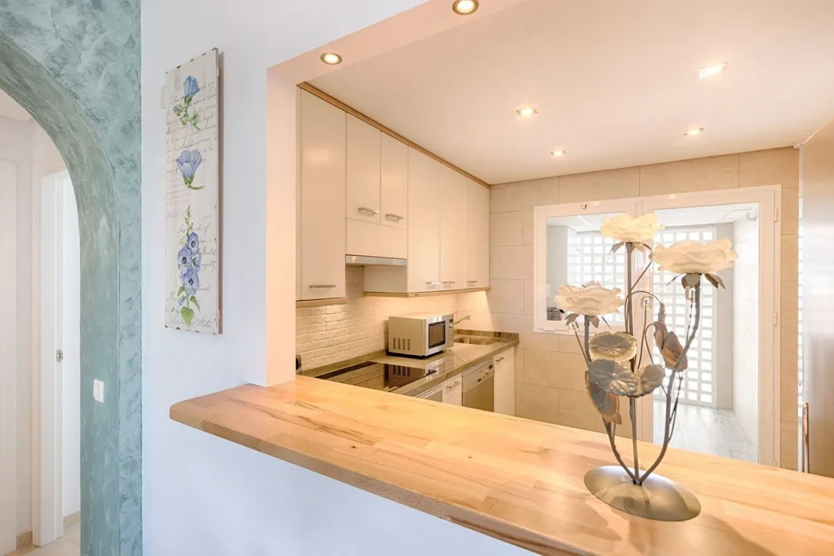 7d8927f6-05fb-4b2c-a0ec-a44d01b17800