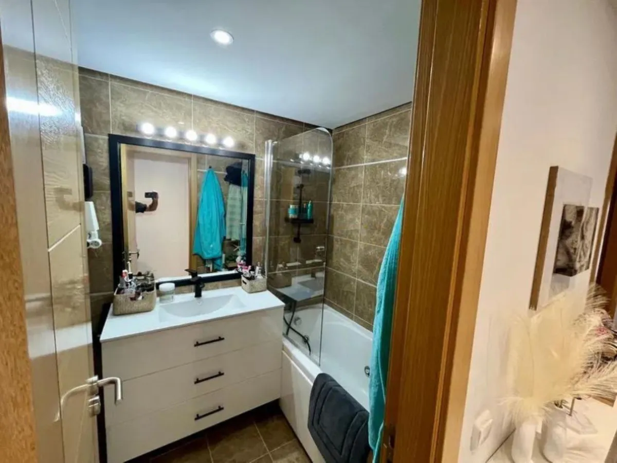 16267740-742b-4a00-9fe2-c5d640b94d6c