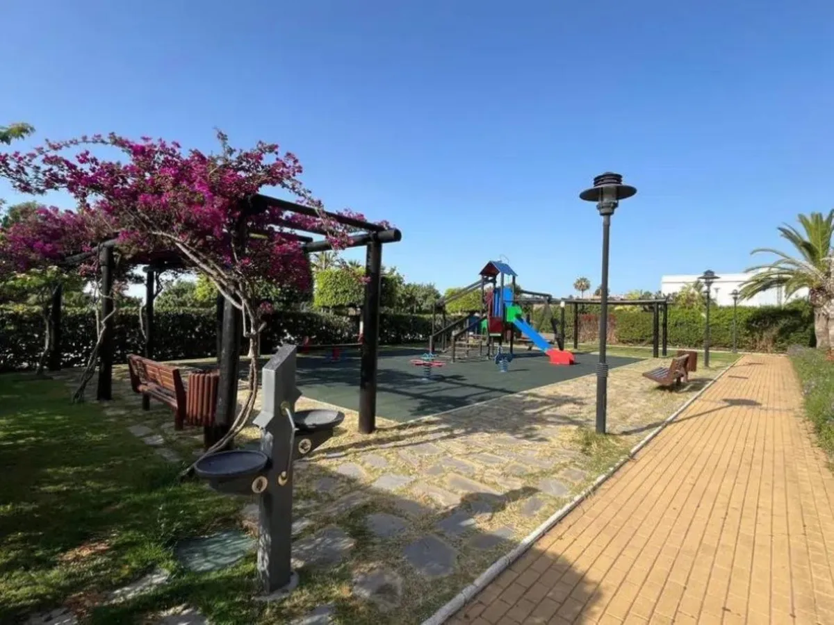 b835c5e9-b32f-4df8-8342-3c90f5bc6f5e