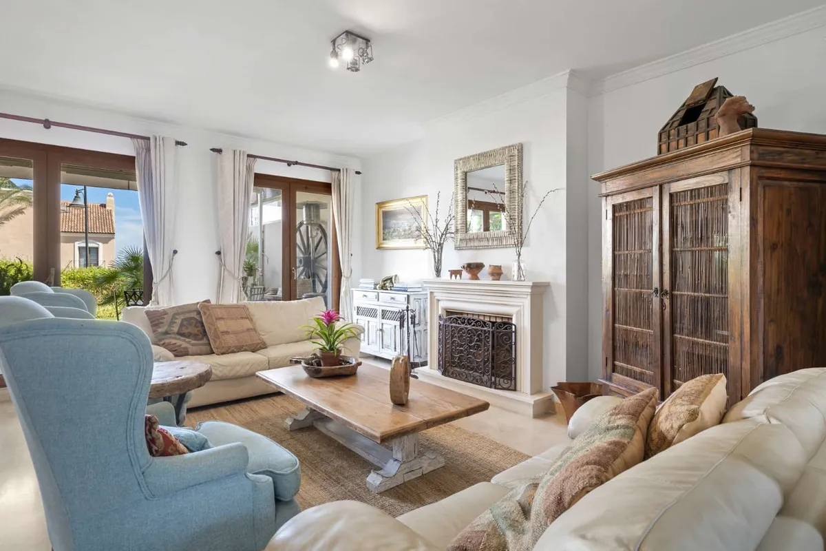 ff5904ab-dccc-4e19-b17d-a0c692315ed7