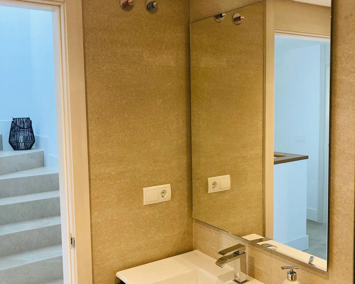 521546dd-022d-48e5-ad0e-9de1893e7b67