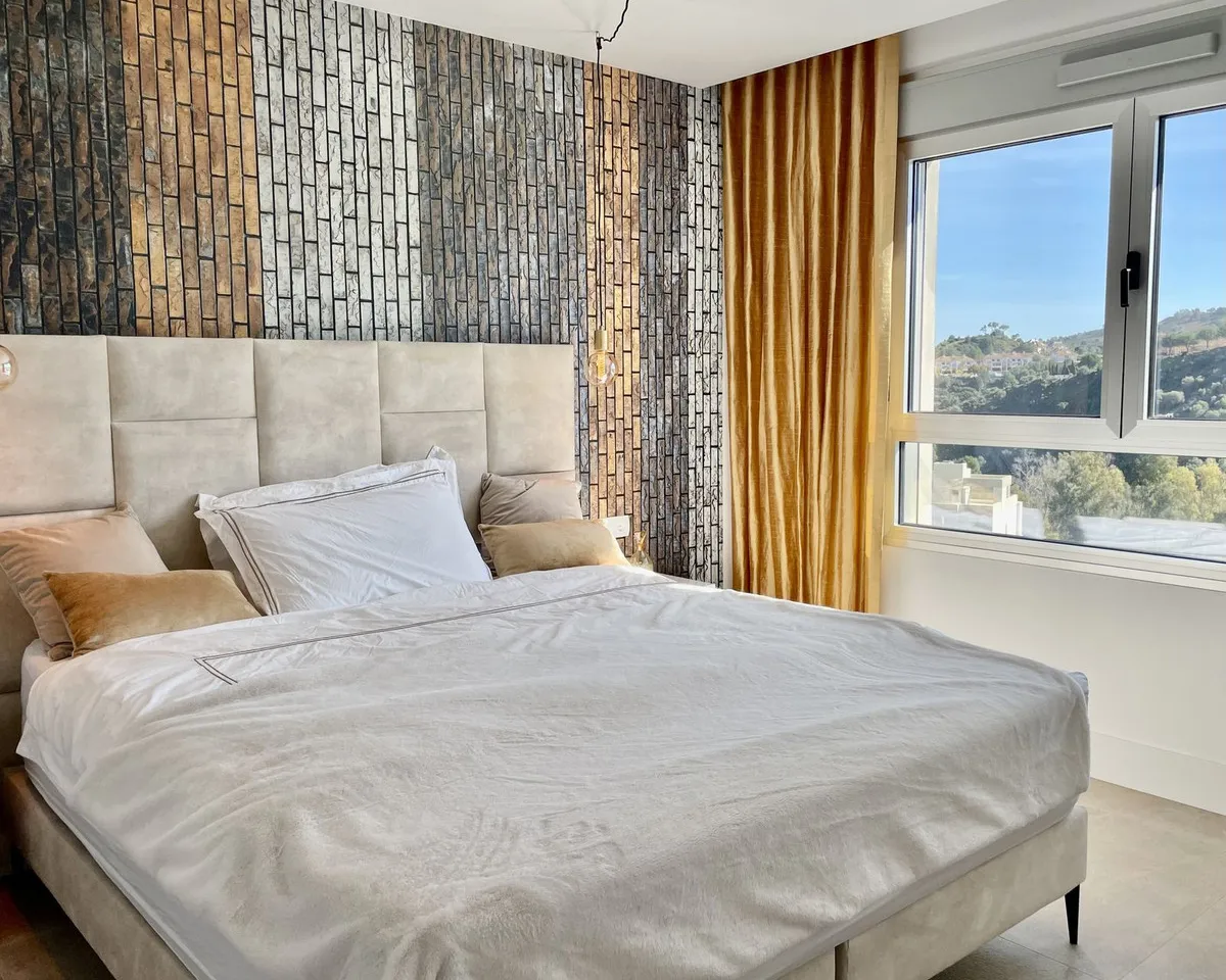 5571ef33-4ab8-4521-9caf-e883a502f70d