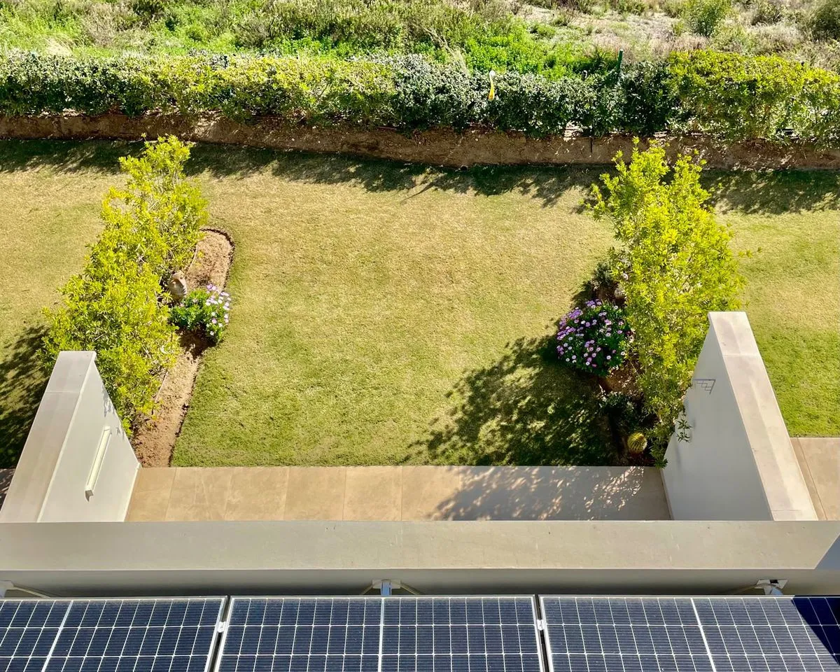 61e1c226-9d76-404b-bf9d-d13994f21a19