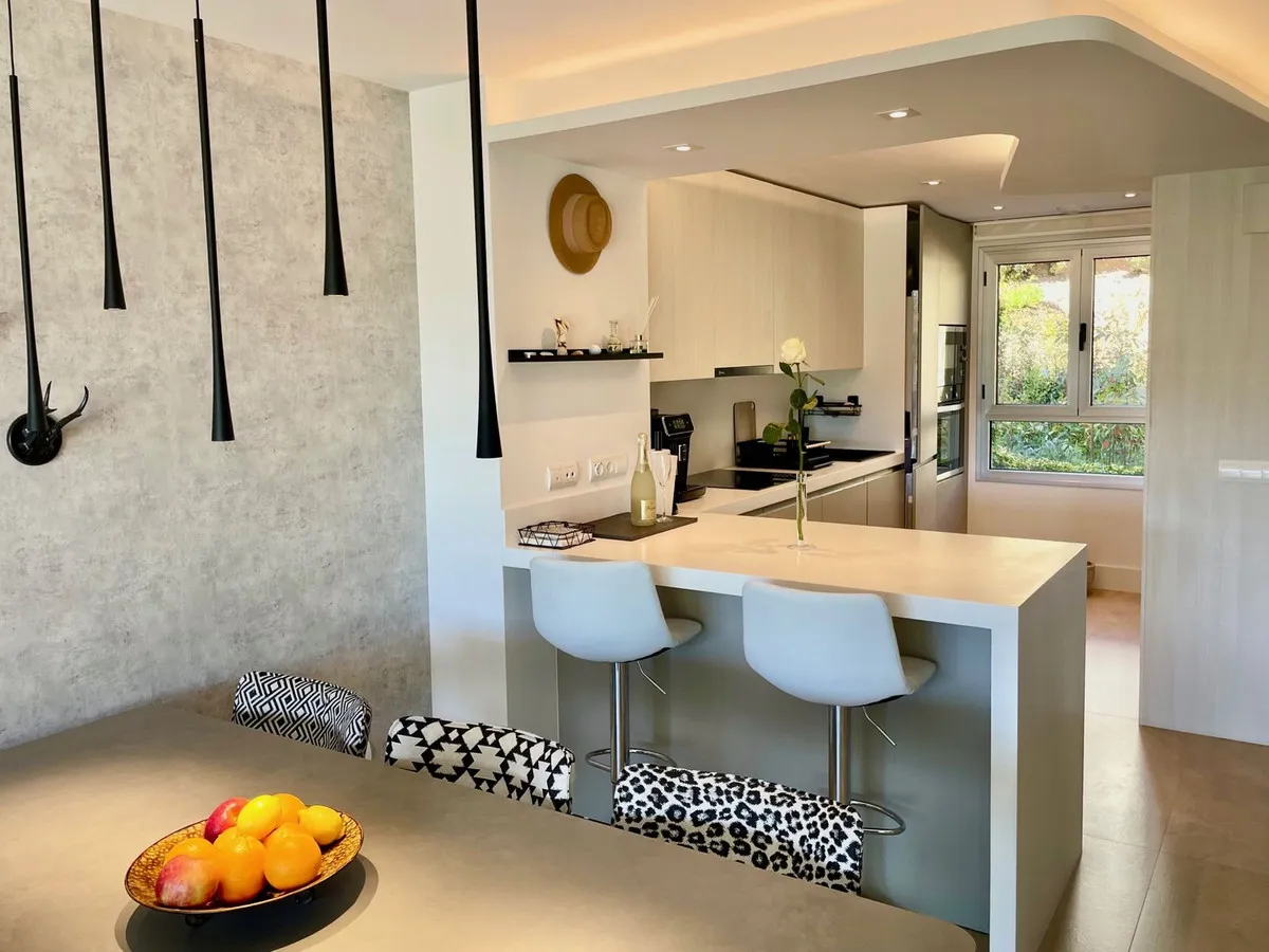 bd724d1c-a4c1-425d-9ee4-39e96f68a8ef