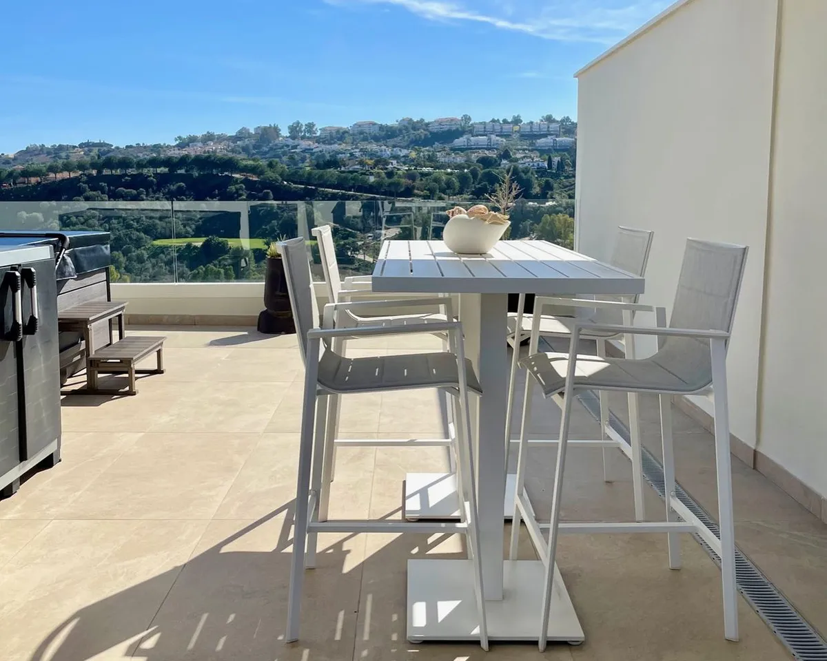 df798e53-7b00-43f4-ae48-1a7401afa06d