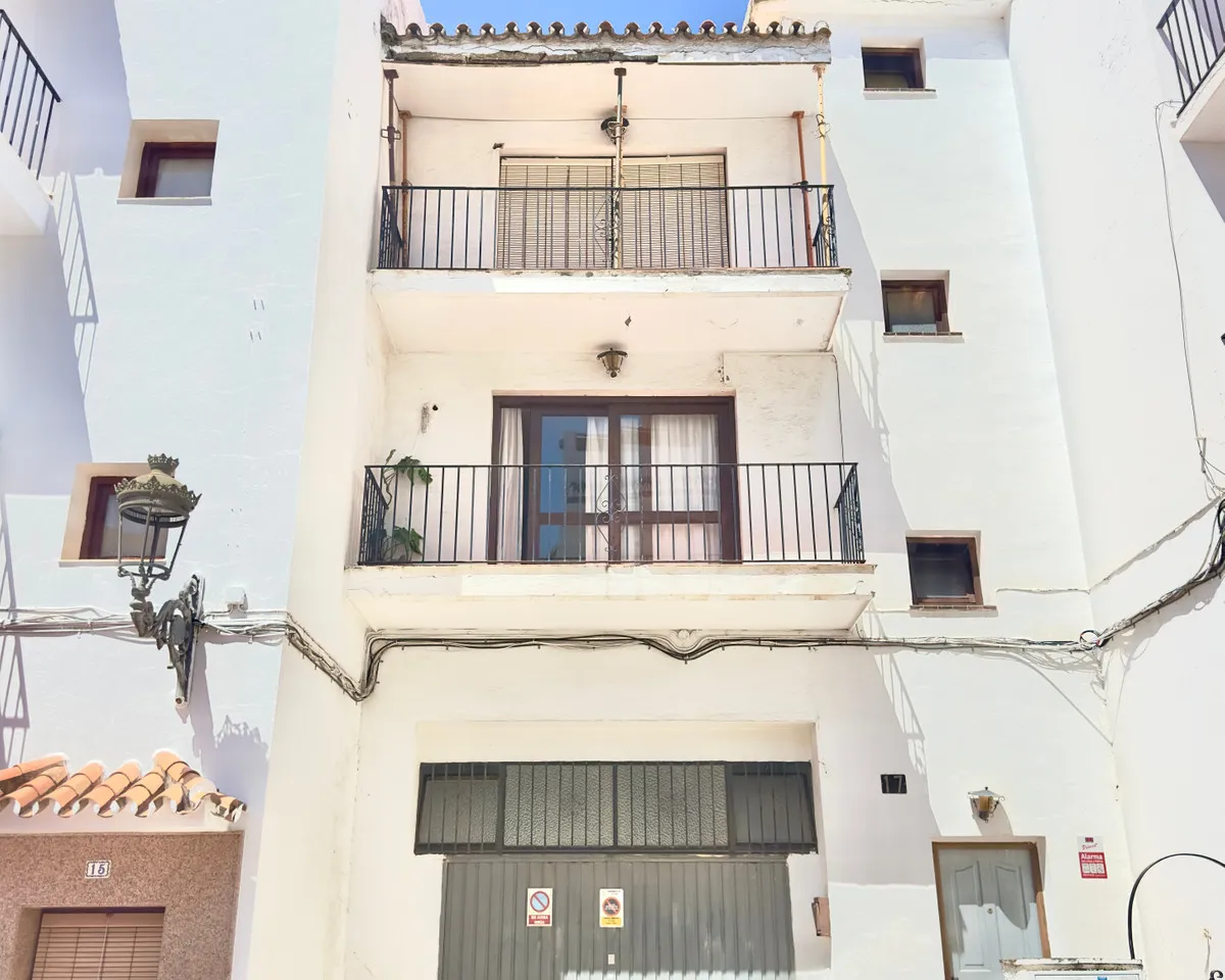 555c59f8-cc66-46a3-bac3-c4523f31cf7a